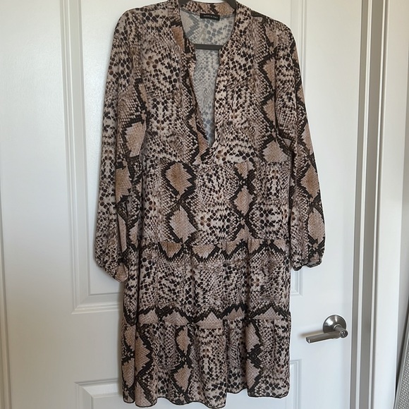 Boohoo Snake Print Smocked V Neck Dress Women’s US 14 - Picture 3 of 6